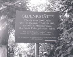 Gedenkstättenschild Friedhof Großschweidnitz